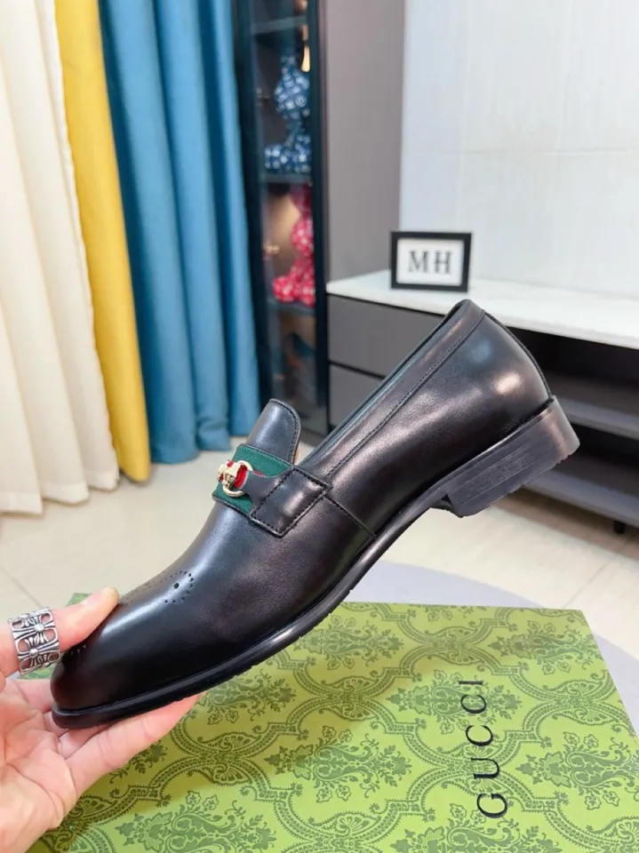 Men's shoes 💰500🌹🌹Niuli [GUCCI Gucci] A new style of formal men's leather shoes is coming~ The original quality upper is made of patent leather imported from Italy, the leather is soft and delicate, comfortable and soft first-layer cowhide lining, rubber wear-resistant outsole, the shoe shape is dignified and domineering, and the luxury charm cannot be concealed! The natural and free nouveau riche leads the trend. Code number: 38-44